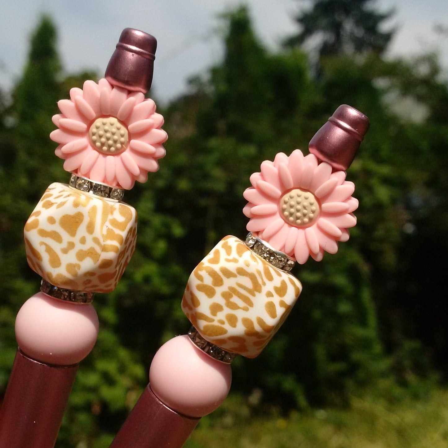 "Roseflower" Pink Flower with Golden Leopard Print Beaded Pen