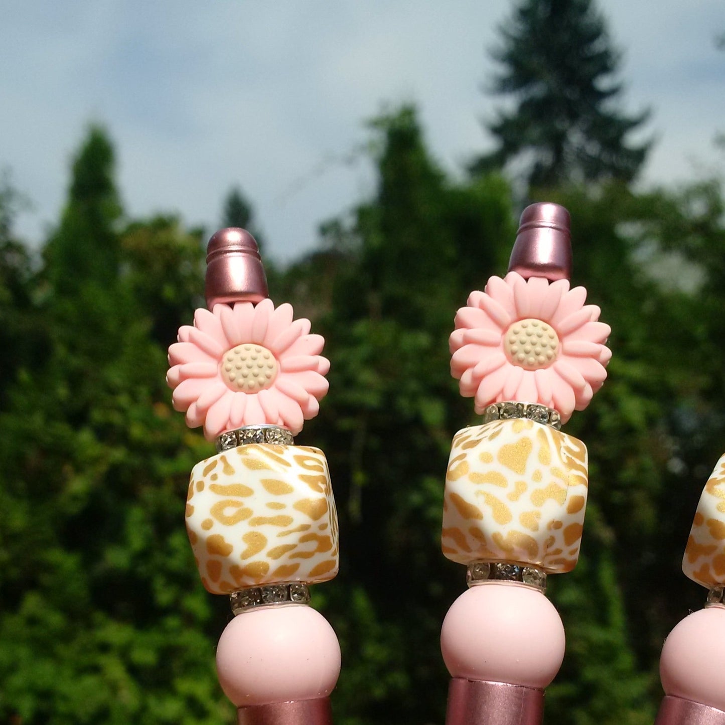"Roseflower" Pink Flower with Golden Leopard Print Beaded Pen